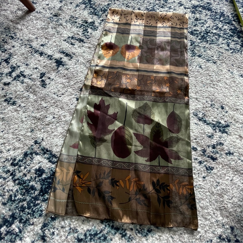 Leaf Scarf